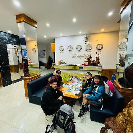 Sapphire Hotel Hue Buitenkant foto