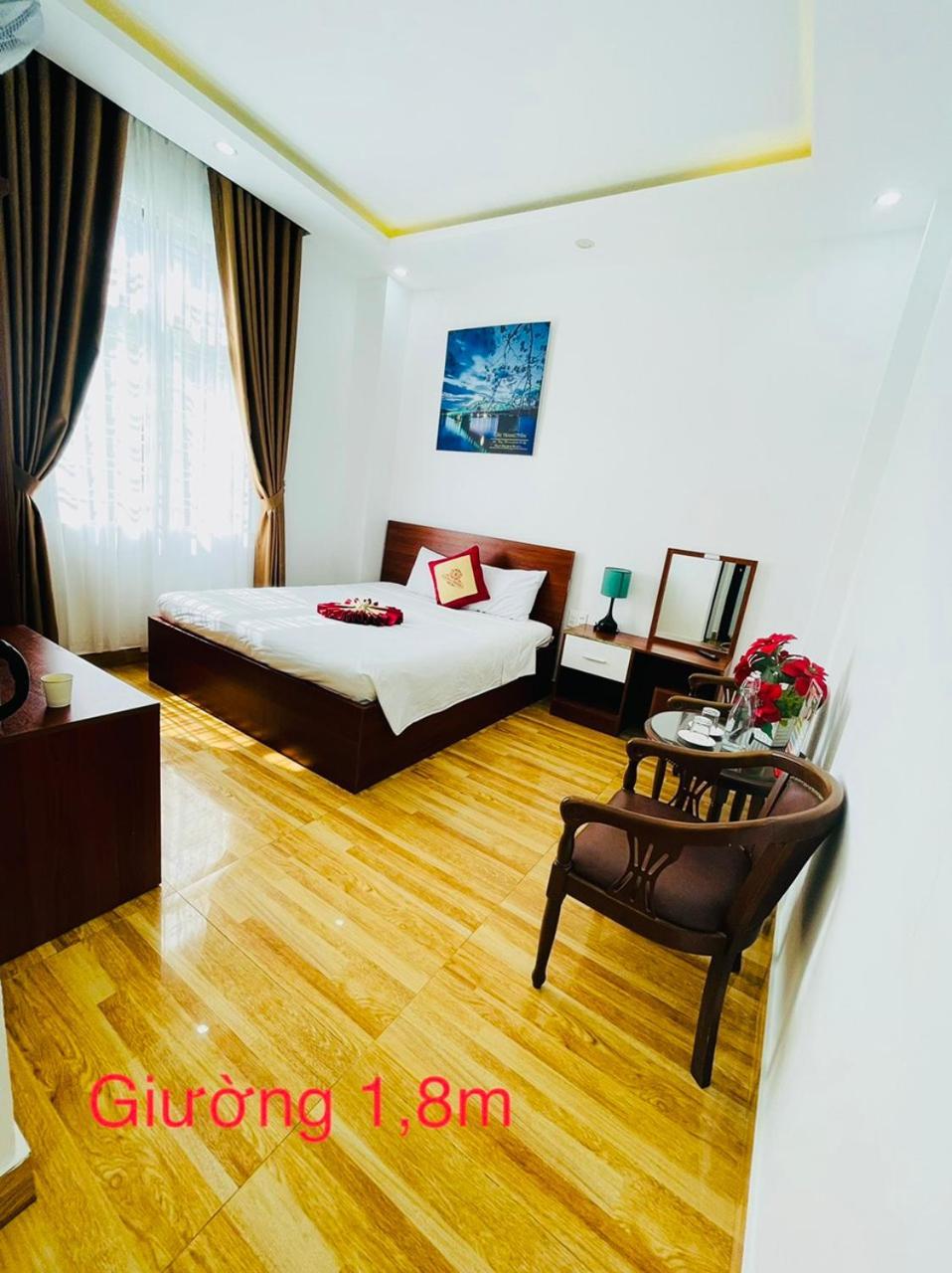 Sapphire Hotel Hue Buitenkant foto
