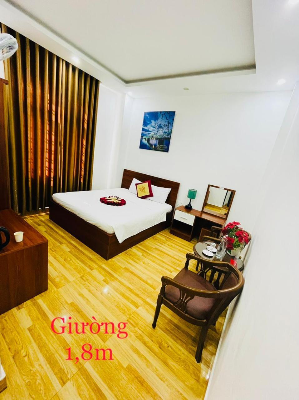 Sapphire Hotel Hue Buitenkant foto
