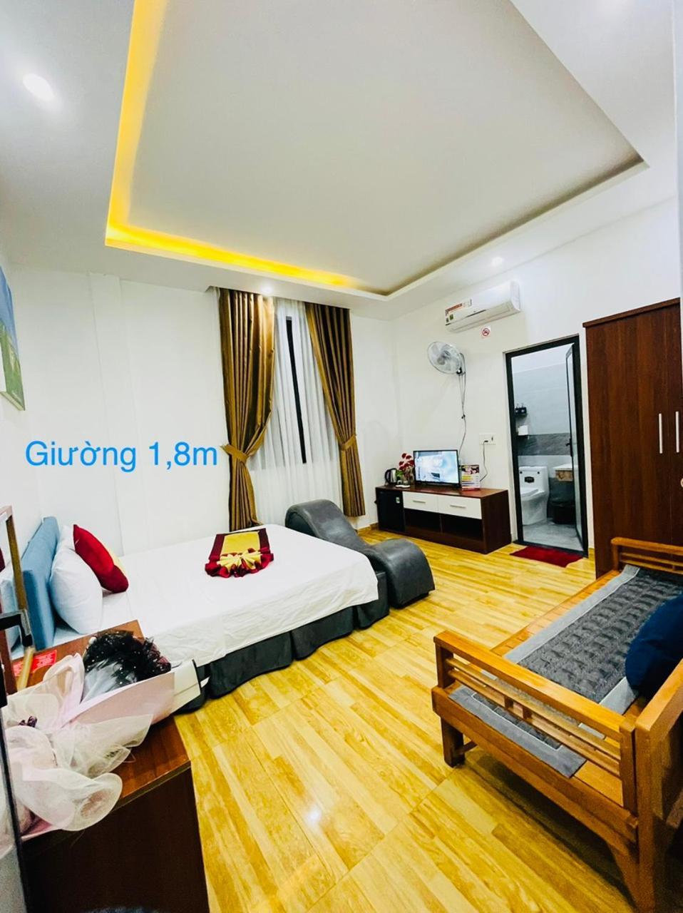 Sapphire Hotel Hue Buitenkant foto