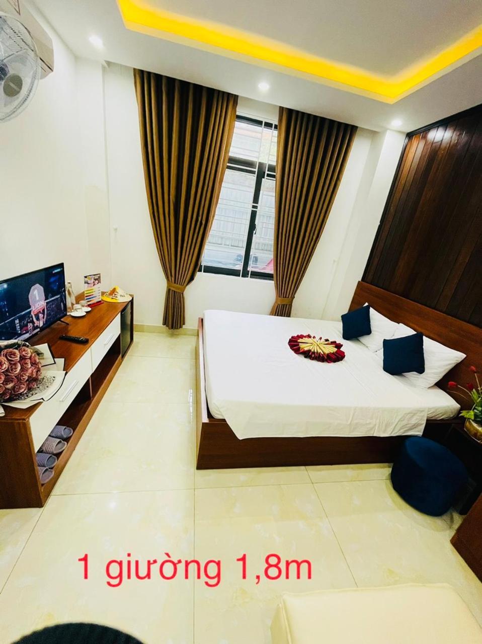 Sapphire Hotel Hue Buitenkant foto