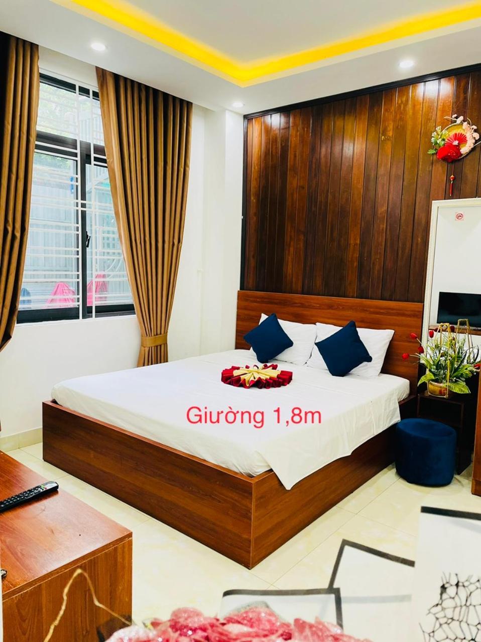Sapphire Hotel Hue Buitenkant foto