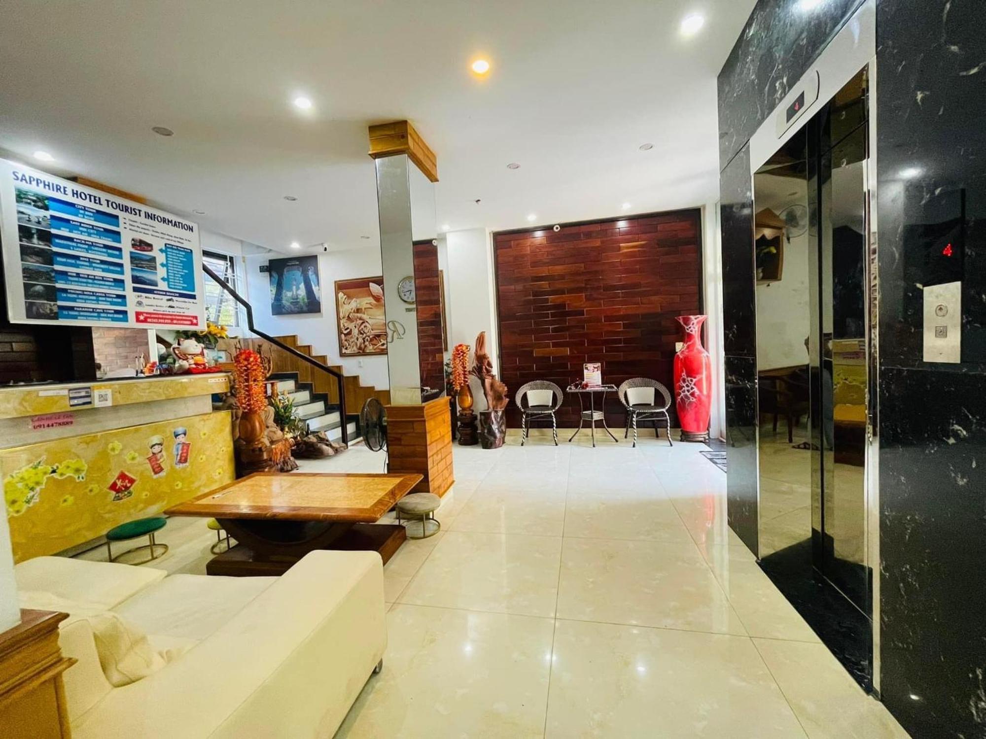Sapphire Hotel Hue Buitenkant foto