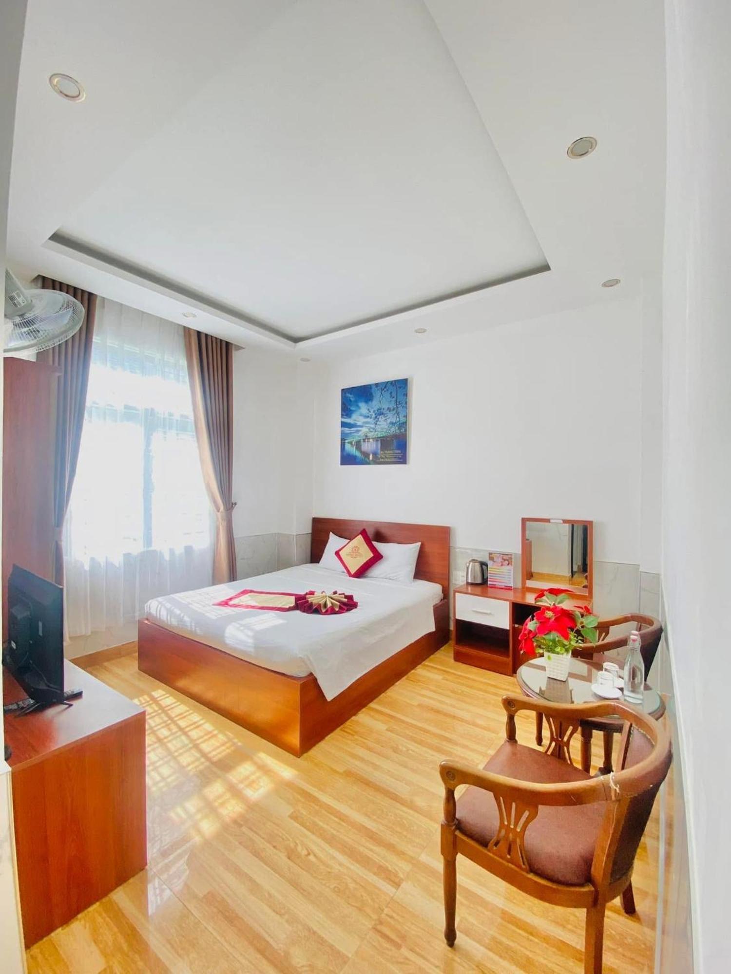 Sapphire Hotel Hue Buitenkant foto