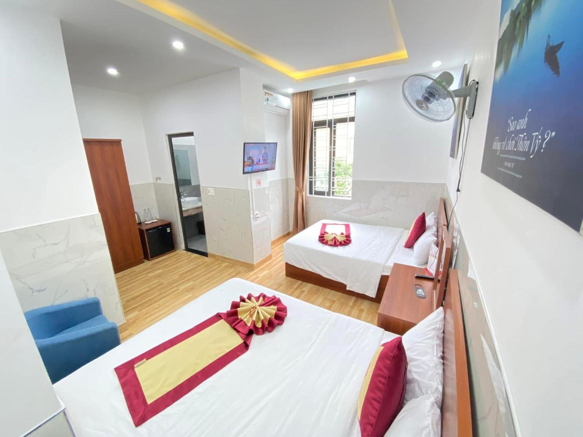 Sapphire Hotel Hue Buitenkant foto