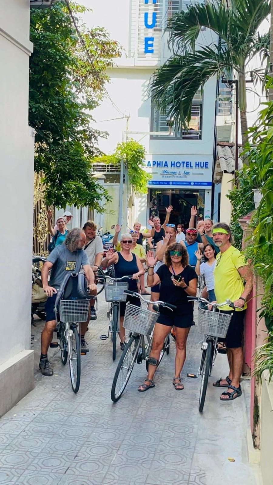 Sapphire Hotel Hue Buitenkant foto