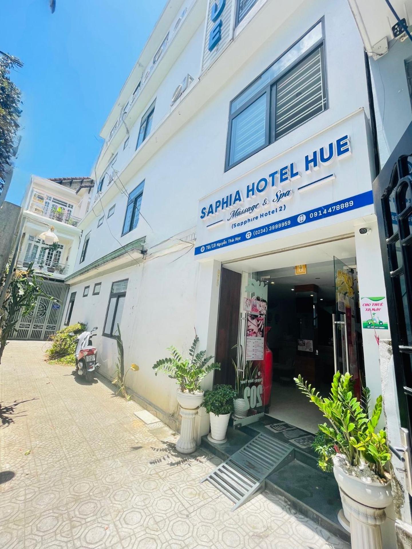 Sapphire Hotel Hue Buitenkant foto